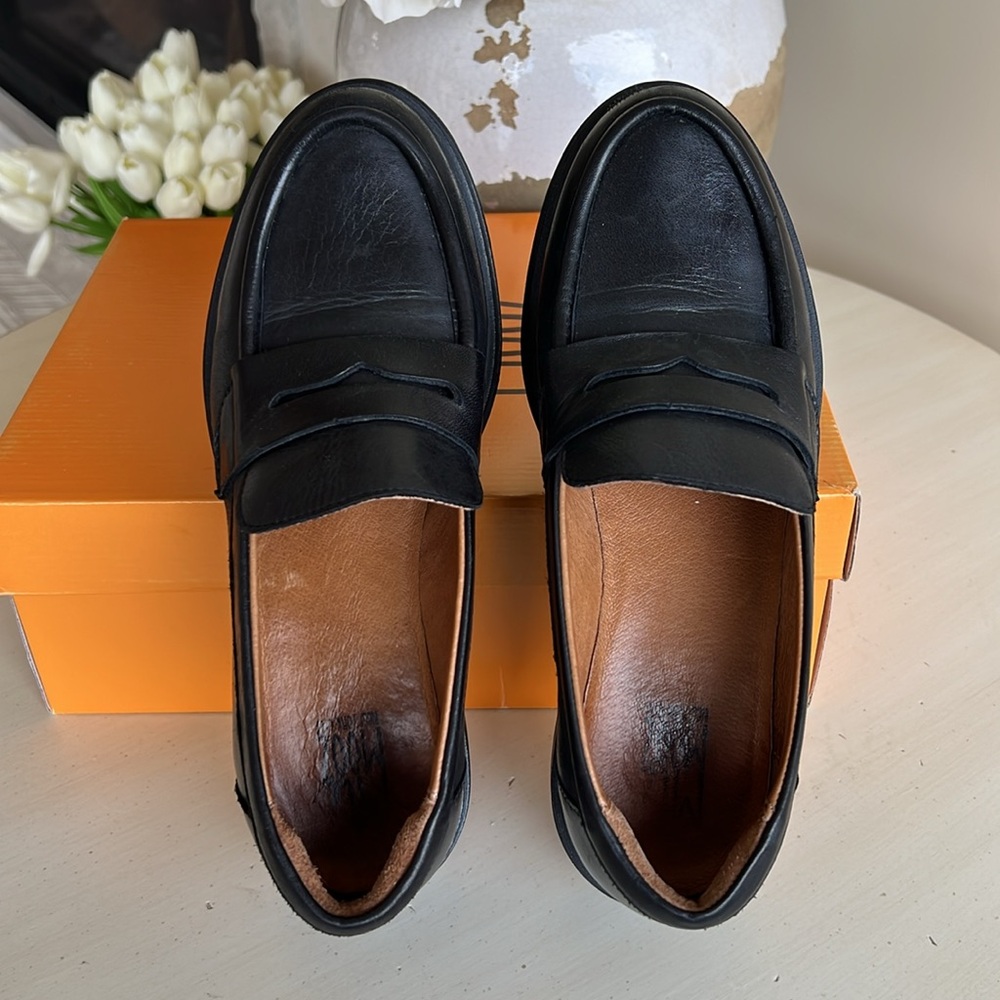 Miz Mooz Legend Black Ladies Loafers sz 38 - Picture 6 of 11